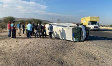 Chofer sale disparado durante accidente en la carretera Sialo-San Felipe en Guanajuato