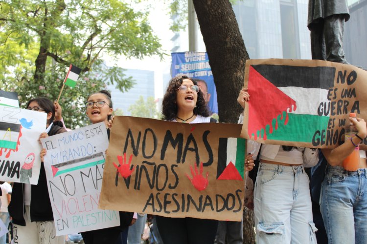 Estudiantes de la FNERRR se manifiestan en solidaridad con Palestina