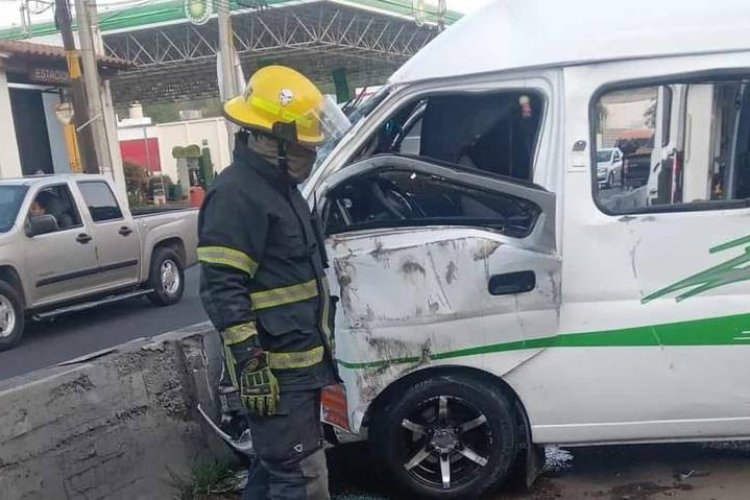 Ocho lesionados deja accidente automovilístico en Atizapán de Zaragoza