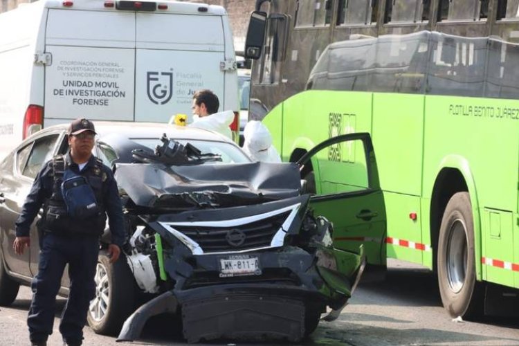 Pierde la vida hombre durante choque de automóvil contra RTP en la CDMX