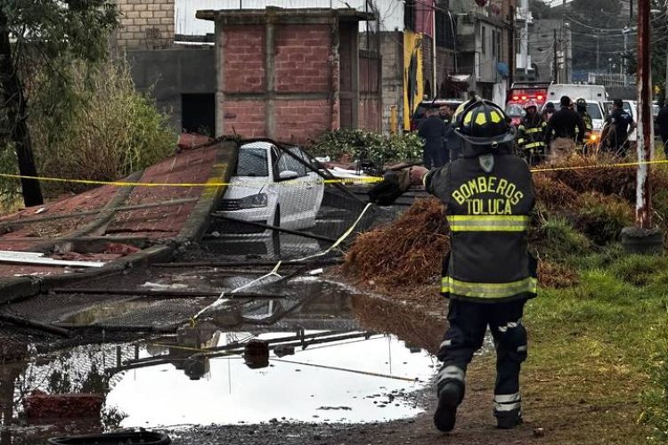 Se desploma vivienda por intensas lluvias y mueren dos personas en Toluca