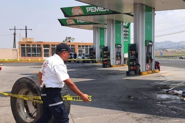 Muere trabajador de gasolinería por explosión de neumático en el Edomex