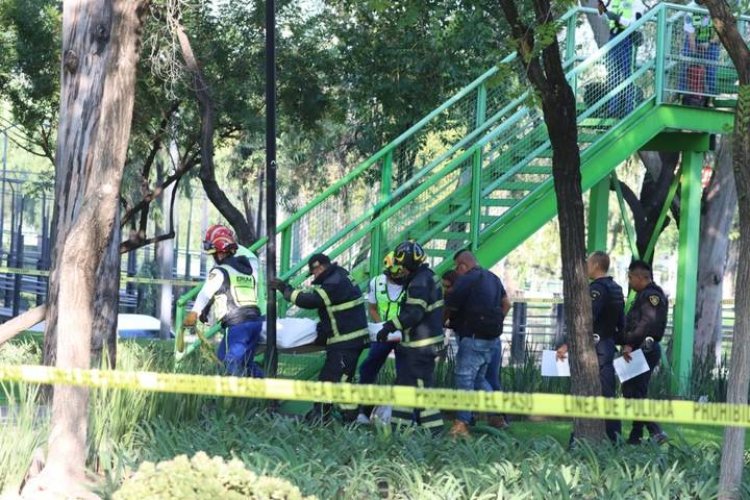 Encuentran a hombre colgado en puente de Insurgentes, CDMX