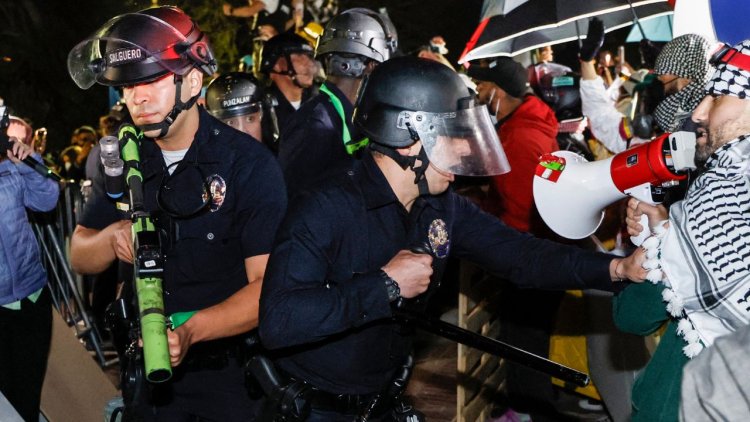 Policías desmantelan protesta en favor de Palestina en universidad de Los Ángeles