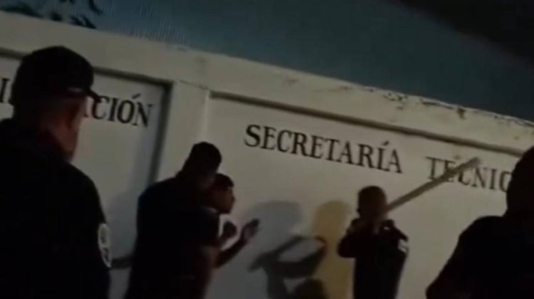 Difunden video de policías torturando en hombre en Cuautitlán Izcalli