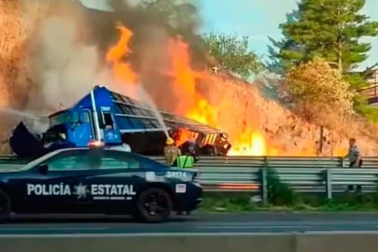 Accidente entre un tráiler y una pipa en la autopista Arco Norte dejó un muerto