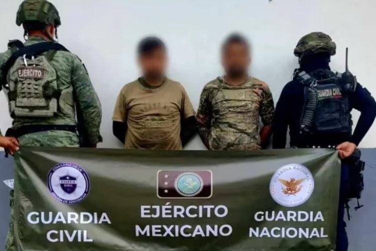 Atrapan a dos colombianos en posesión de un fusil Barret entre otras armas en Michoacán