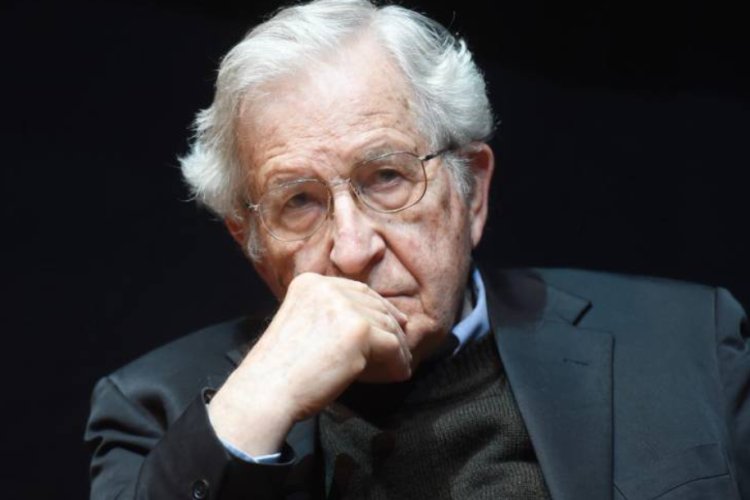 Desmienten fallecimiento del filósofo y lingüista estadounidense Noam Chomsky