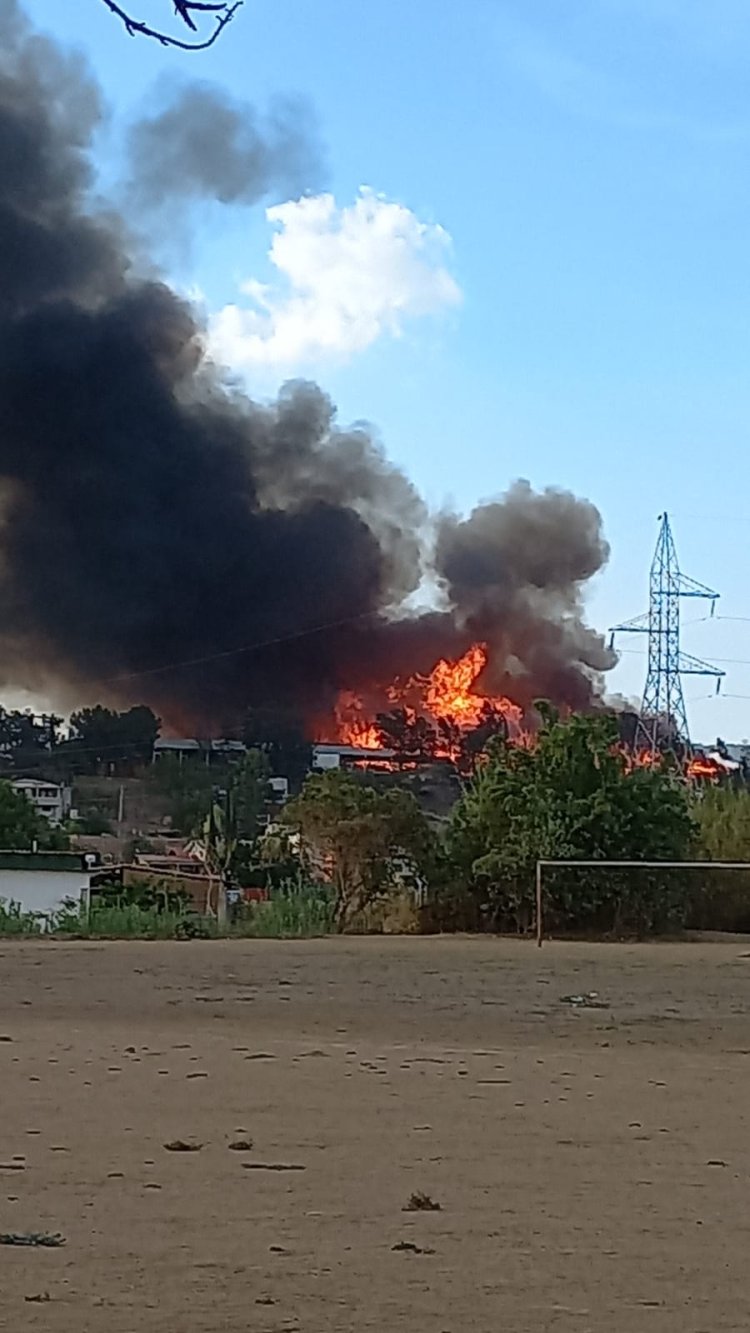 Innumerables daños deja incendio en aserradero de San Miguel Etla, Oaxaca