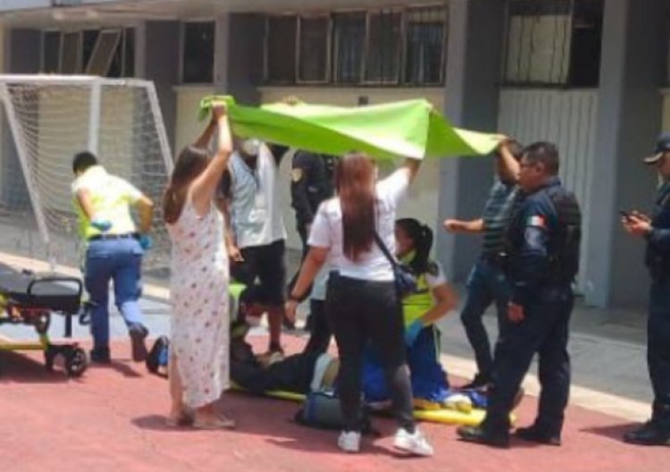 Alumna de secundaria se avienta de tercer piso en la Gustavo A. Madero