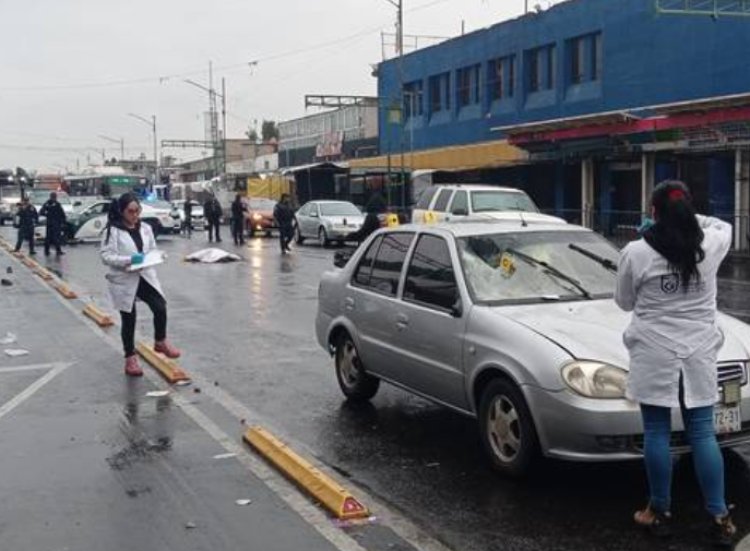 Auto embiste a un abuelito en el Centro de la CDMX y muere