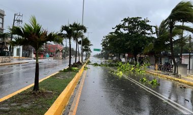 Huracán Beryl llega a Quintana Roo registrando fuertes lluvias y afectaciones