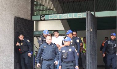 Interrumpen servicio del Metro por hombre que bajó a las vías en estación Consulado