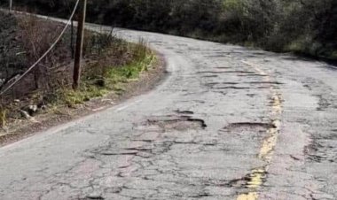 Se encuentran en estado trágico carreteras federales de Jalisco