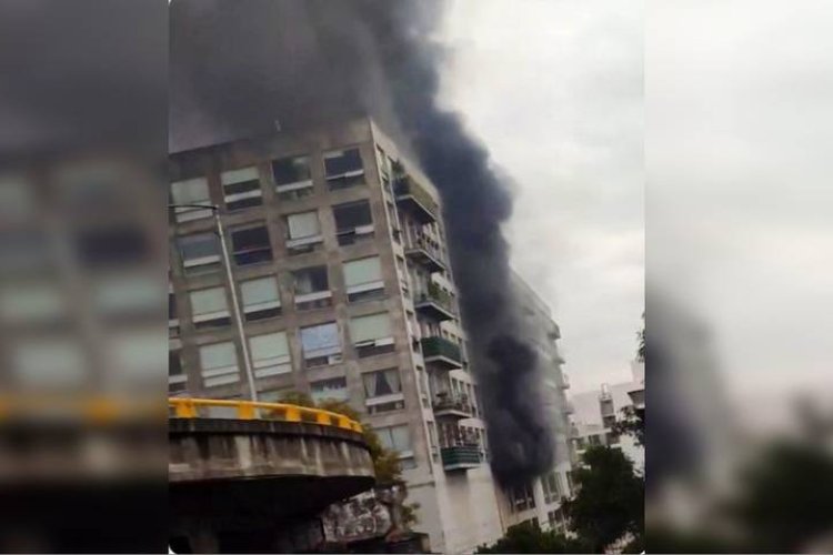 Desalojan a más de 500 personas por incendio en alcaldía Azcapotzalco