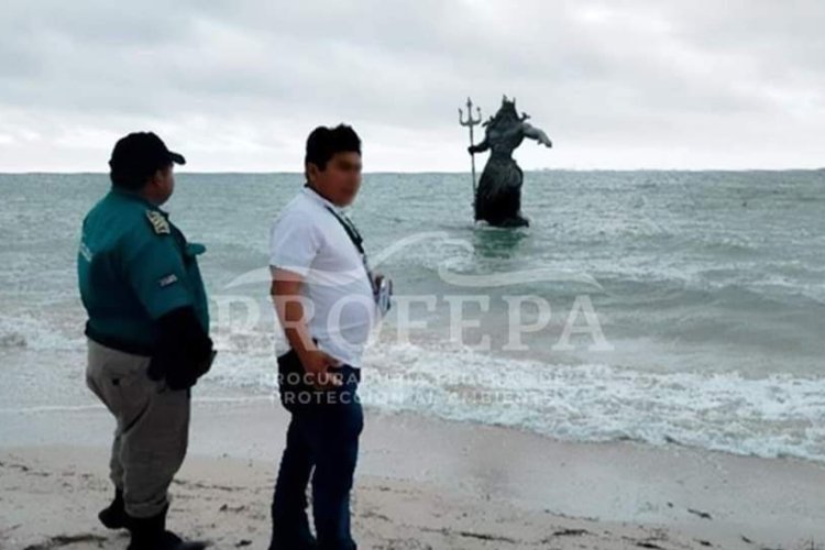 Profepa clausura estatua de Poseidón en Yucatán