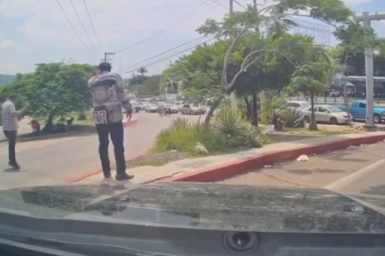 Sujetos armados intentan robar camioneta de persona discapacitada en Tuxtla