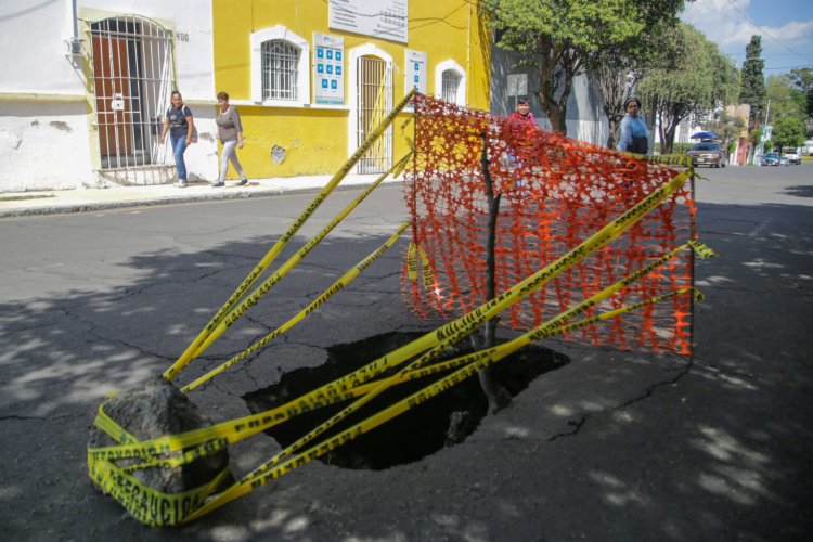 Temporada de lluvias deja 20 socavones en Puebla capital