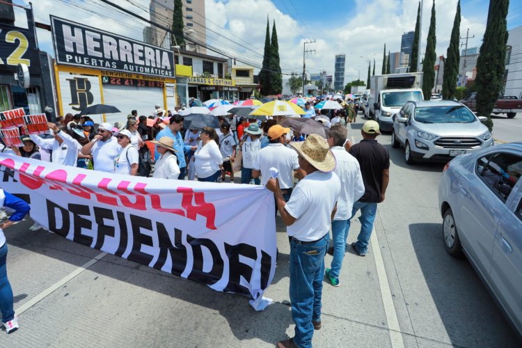 Marcha de Roxana Luna provocó caos vial en San Pedro Cholula, Puebla