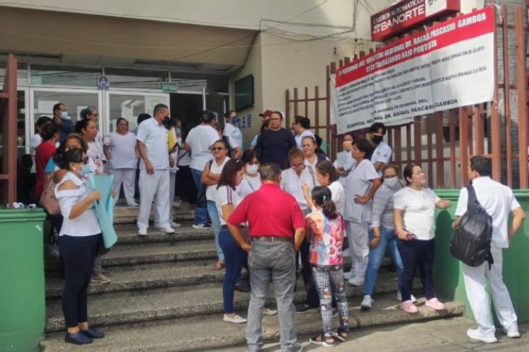 Personal del Hospital Rafael Pascacio Gamboa en Chiapas protestan por falta de medicamentos