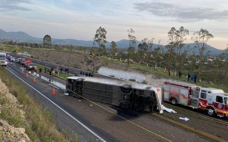 Muere un pasajero durante accidente de autobús en la carretera Texcoco- Calpulalpan