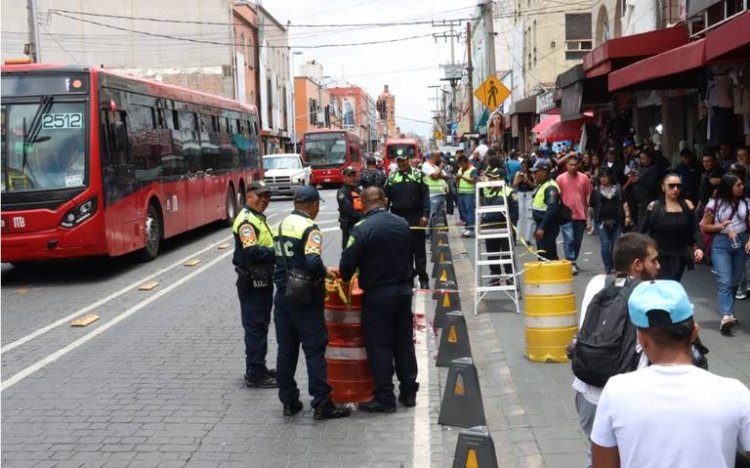 Metrobús mata a mujer tras atropellarla en el Centro de la CDMX