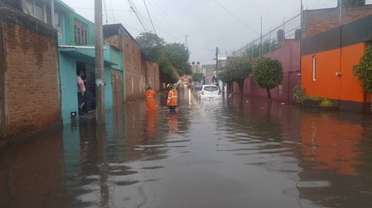 Vecinos de Morelia demandarán al ayuntamiento por inundaciones