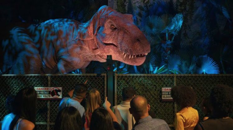 Roban dinosaurio de exposición de Jurassic World al sur de la CDMX