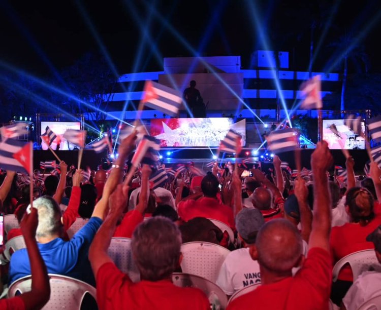 Realizan en Cuba acto multitudinario por el Día de la Rebeldía Nacional