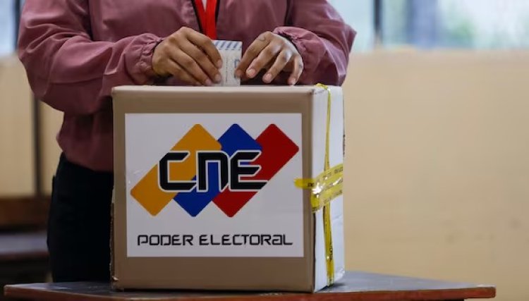 Comienzan a cerrar centros electorales en Venezuela