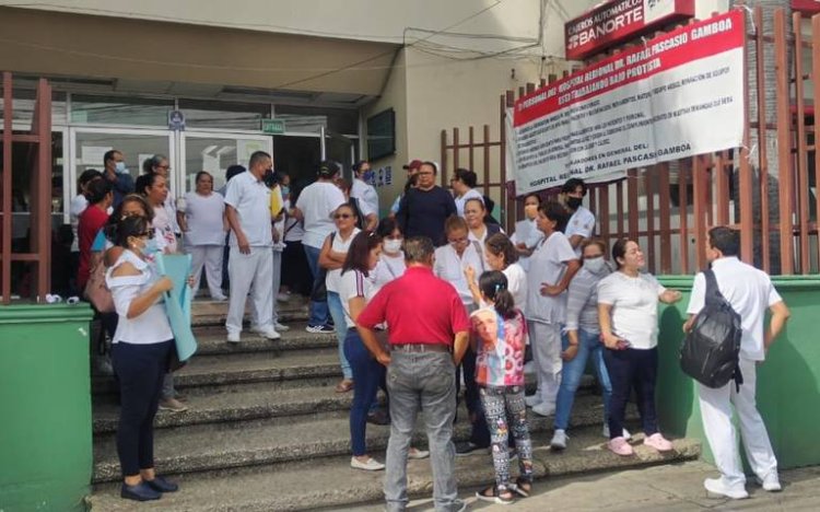 Personal del Hospital Rafael Pascacio Gamboa en Chiapas protestan por falta de medicamentos