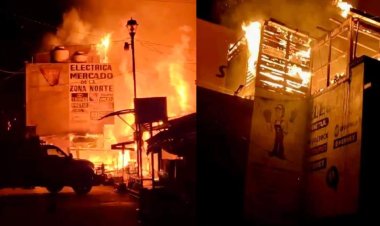 Incendio devora más de 20 locales en mercado de San Cristóbal de las Casas