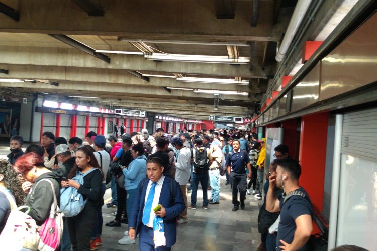 Reportan suspensión de servicio en Línea 9 del Metro por corte eléctrico