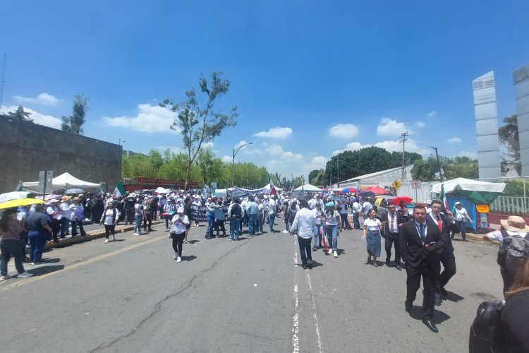 Trabajadores del Poder Judicial realizan manifestación en la Cámara de Diputados