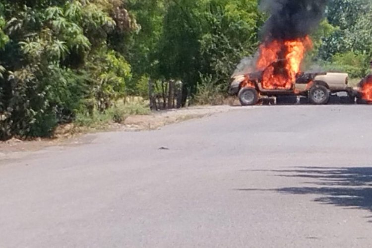 Jornada violenta en Buenavista, Michoacán; reportan quema de vehículos y ataques con explosivos