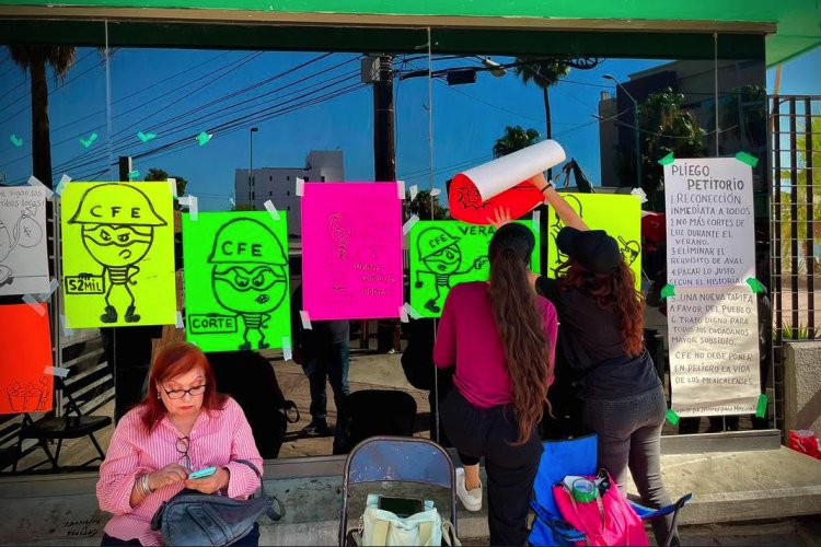 Habitantes de Mexicali se manifiestan ante altos cobros de CFE