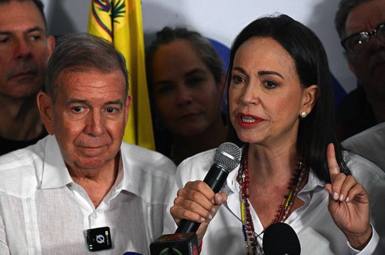 Fiscalía venezolana abre investigación a González y Machado por usurpación de funciones