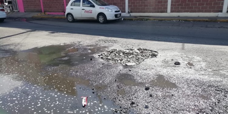 Denuncian pésimas condiciones de calles y avenidas en Toluca