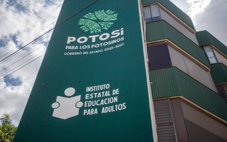 Hay alrededor de 500 mil potosinos en rezago educativo