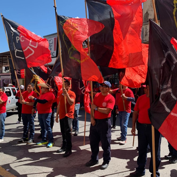 Con marcha bomberos conmemoran su Día Nacional en Guerrero