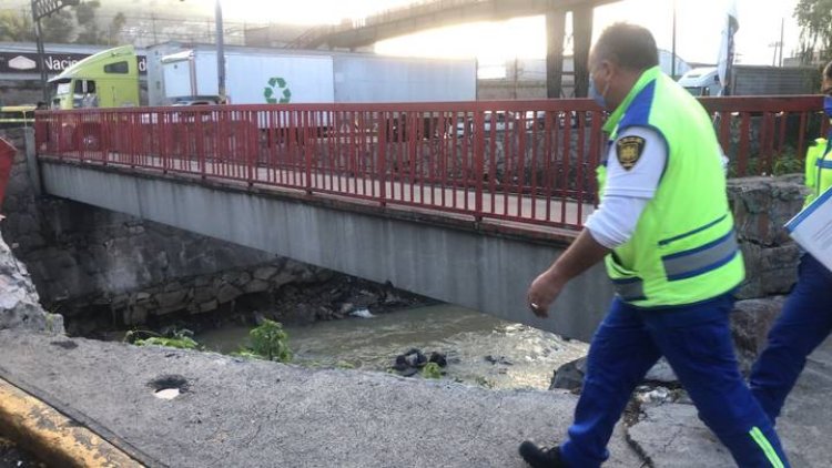 Encuentra cadáver flotando en aguas negras del Río de los Remedios del Edomex