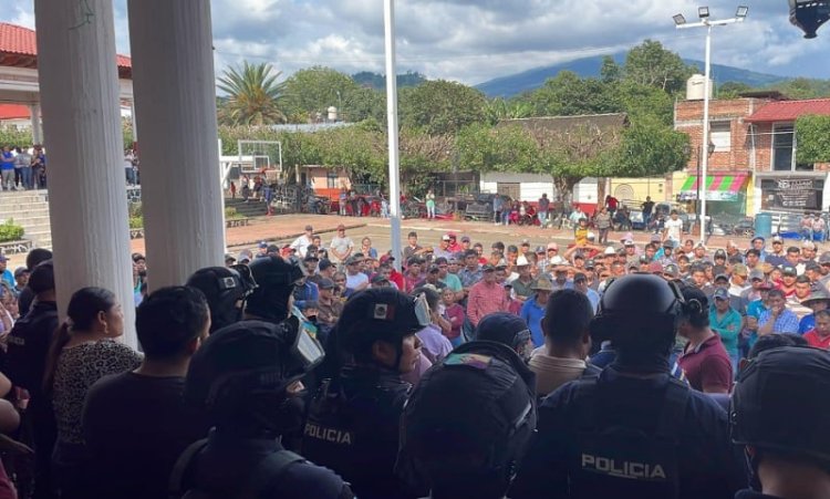 Pueblo indígena en Michoacán realiza acciones ante presuntas presiones de grupos criminales