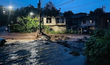 Se desborda nuevamente río Rincón de los López en Tejupilco