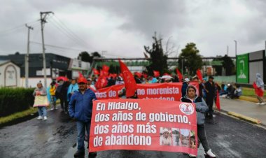 Gobierno de Hidalgo reprime protesta de antorchistas en segundo informe del gobernador