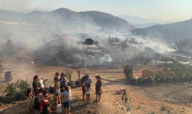 Incendio consume cuatro viviendas en Tecate