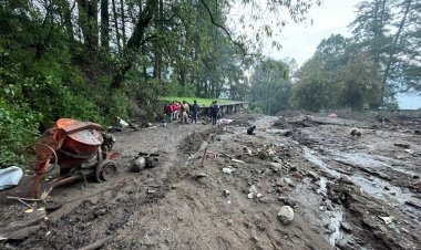 Van 10 muertos por deslave de cerro en Jilotzingo, Edomex