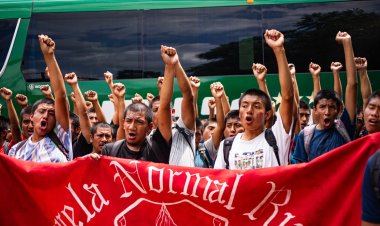 Sin justicia, se cumple la primera década del caso de Ayotzinapa, Guerrero