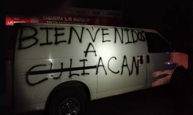 Encuentran camioneta con varios cuerpos y narcomensaje “Bienvenidos a Culiacán”