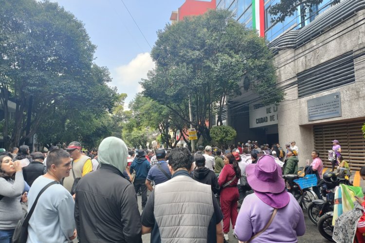 Simpatizantes de Alessandra Rojo se manifiestan ante anulación de elección en la Cuauhtémoc