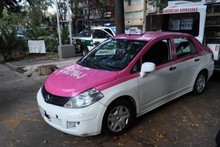 Muere taxista de un infarto mientras manejaba por la colonia Narvarte